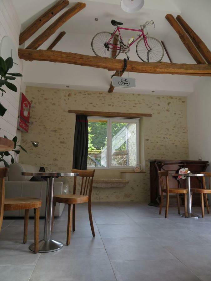 Le gîte du presbytère, déco vintage bistrot&vélo ! Aunay-sous-Auneau Extérieur photo